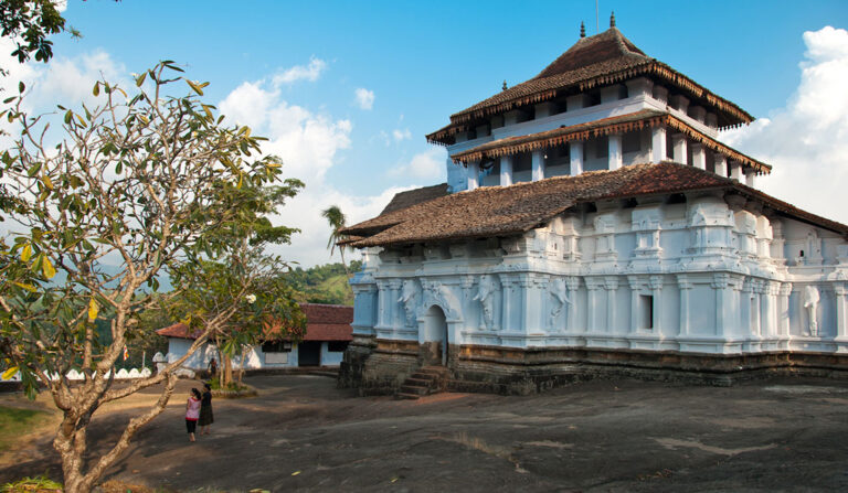 Lankathilaka Vihara
