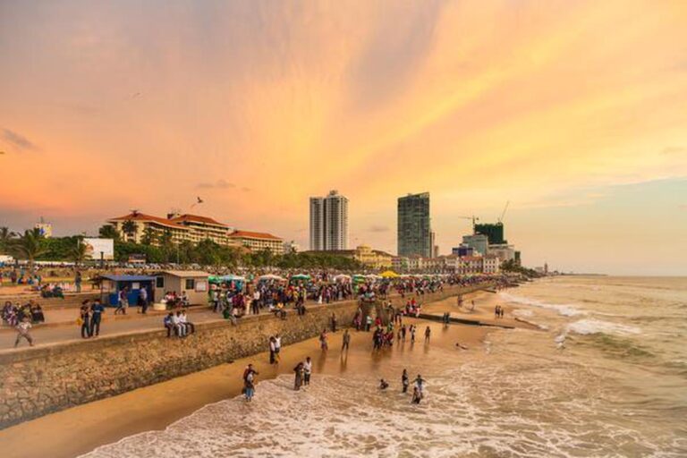Sunset in Galle Face